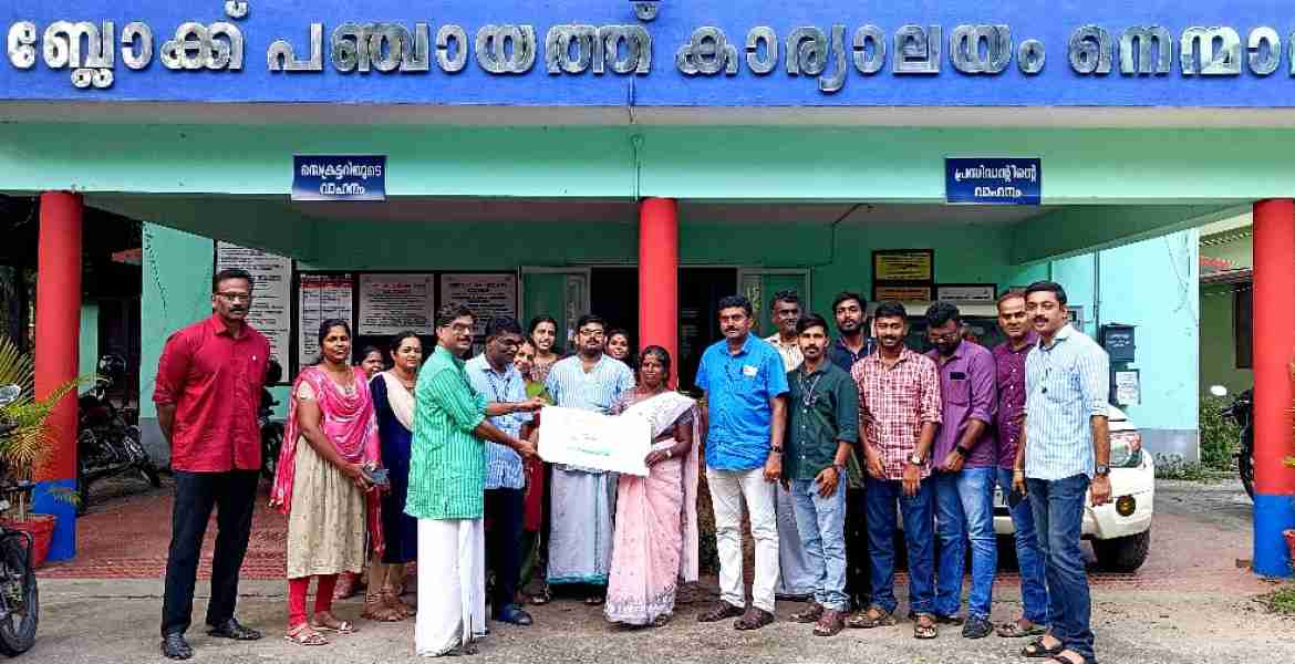 നെന്മാറ ബ്ലോക്ക് പഞ്ചായത്തില്‍ നടന്ന സ്വച്ഛതാ ഹി സേവ ക്യാമ്പയിന്‍ ലോഗോ പ്രകാശനം.
