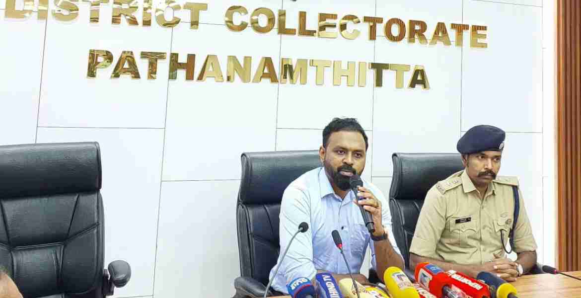നിയമസഭ തിരഞ്ഞെടുപ്പ് വോട്ടെണ്ണലുമായി ബന്ധപ്പെട്ട് കലക്ടറേറ്റ് പമ്പ കോണ്‍ഫറന്‍സ് ഹാളില്‍ ജില്ല കലക്ടര്‍ എസ് പ്രേം കൃഷ്ണന്‍ വാര്‍ത്താസമ്മേളനം നടത്തുന്നു