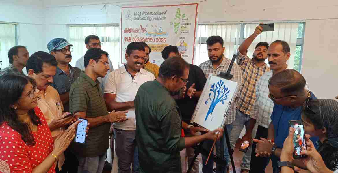 മലബാർ റിവർ ഫെസ്റ്റിനോടനുബന്ധിച്ച് സംഘടിപ്പിച്ച കയാക്കിങ് ബ്രഷ് സ്ട്രോക്സിൽ നിന്നും