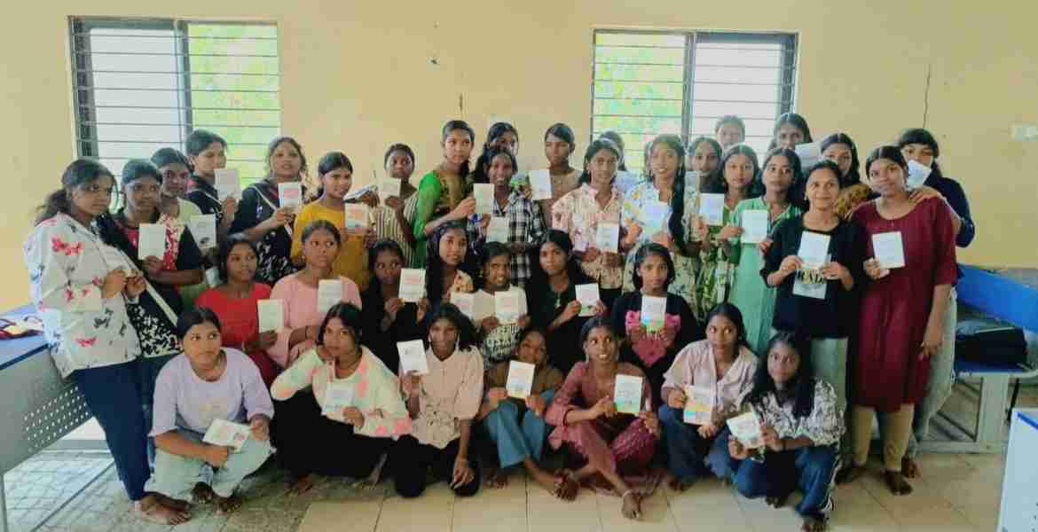 വിവിധ കേന്ദ്രങ്ങളില്‍ നടന്ന മോക് ഇലക്ഷന്‍ പരിപാടിയില്‍നിന്ന്