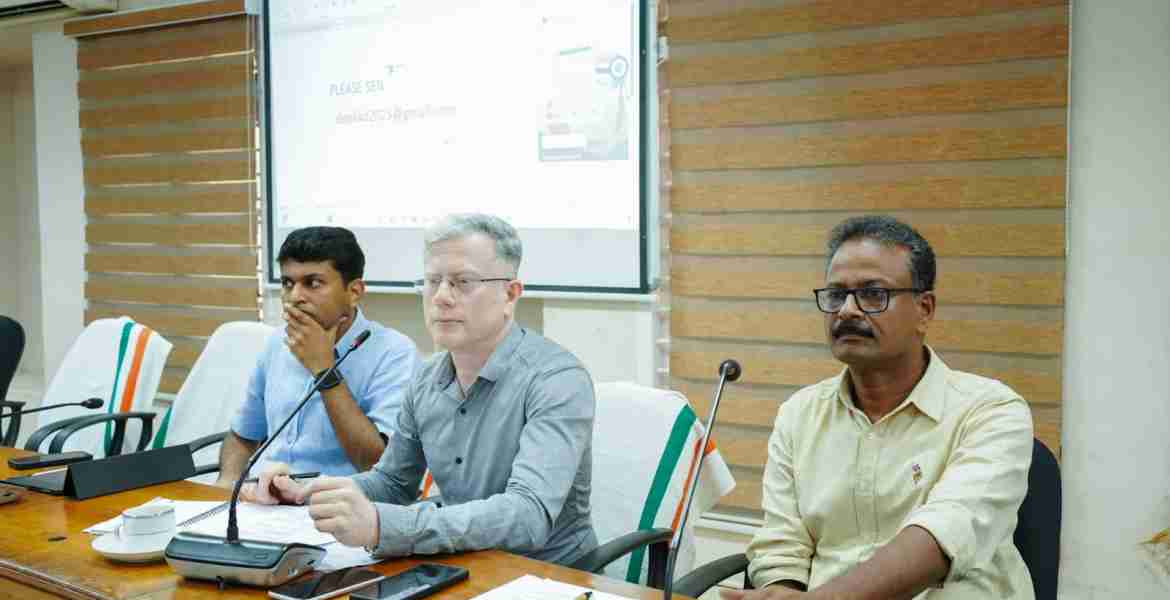 നിയമസഭ തെരഞ്ഞെടുപ്പ് മുന്നൊരുക്കത്തിന്റെ ഭാഗമായി ചേര്‍ന്ന നോഡല്‍ ഓഫീസര്‍മാരുടെയും അസി. നോഡല്‍ ഓഫീസര്‍മാരുടെയും റിട്ടേണിങ് ഓഫീസര്‍മാരുടെയും യോഗം