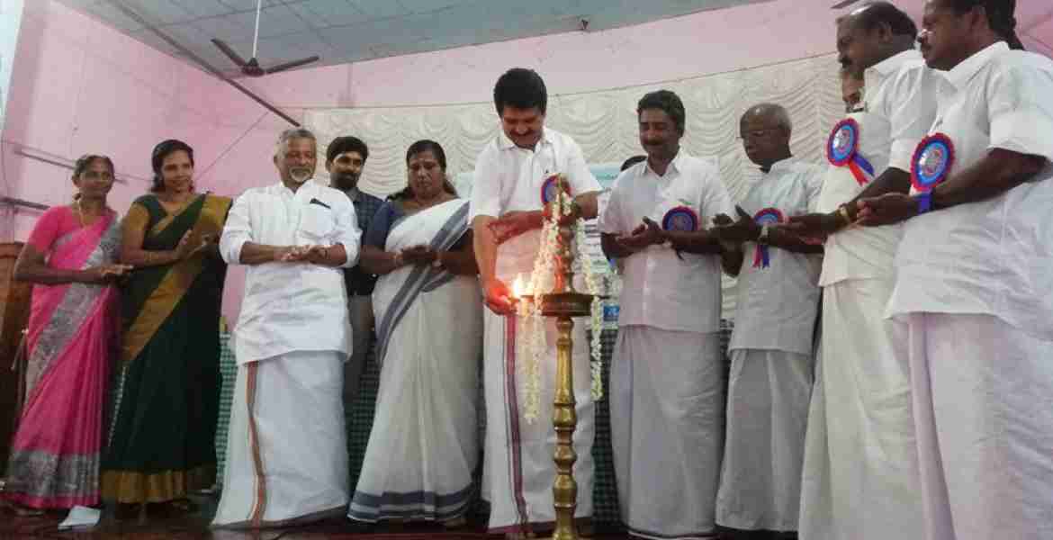 പട്ടികജാതി പട്ടികവര്‍ഗ വികസന വകുപ്പുകളുടെ ആഭിമുഖ്യത്തില്‍ സംഘടിപ്പിച്ച സാമൂഹ്യ ഐക്യദാര്‍ഢ്യ പക്ഷാചരണത്തിന്റെ ഇടുക്കി ജില്ലാതല സമ്മേളനം ജോയ്‌സ് ജോര്‍ജ്ജ് എം.പി ഉദ്ഘാടനം ചെയ്യുന്നു.