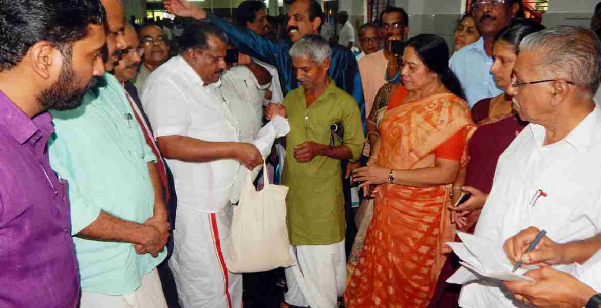 വ്യവസായ-കായിക-യുവജനക്ഷേമ വകുപ്പു മന്ത്രി ഇ പി ജയരാജന്‍