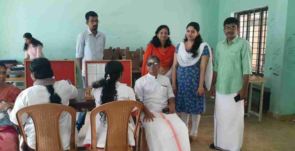 സാക്ഷരതാമിഷൻ തുല്യതാപഠനകേന്ദ്രത്തിന്റെ നേതൃത്വത്തിൽ ഐറിസ് അക്കാദമി ആൻഡ്് ഐ കെയറിന്റെ സഹകരണത്തോടെ നേത്രപരിശോധന ക്യാമ്പ്.