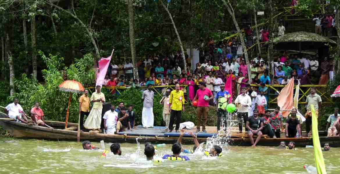 കല്ലാര്‍കുട്ടി അണക്കെട്ടില്‍ സംഘടിപ്പിച്ച ജലോത്സവ കാഴ്ചകള്‍