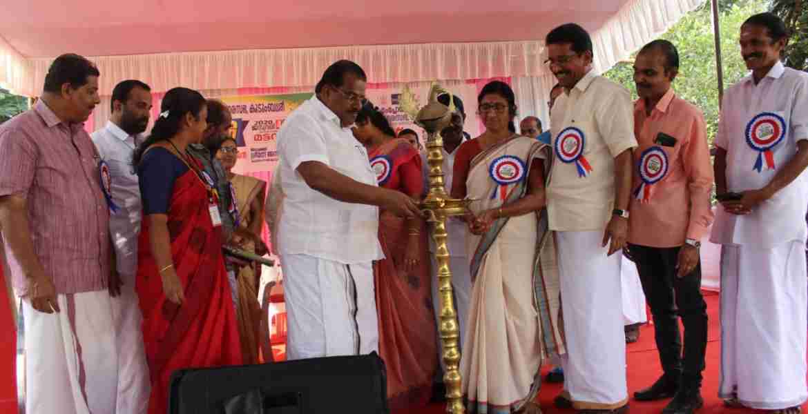 മട്ടന്നൂര്‍ നഗരസഭയും കുടുംബശ്രീയും ചേര്‍ന്ന് സംഘടിപ്പിക്കുന്ന കുടുംബശ്രീ മേള  വ്യവസായ വകുപ്പ് മന്ത്രി ഇ.പി.ജയരാജന്‍  ഉദ്ഘാടനം ചെയ്തു