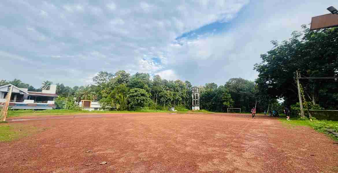 ഒരു പഞ്ചായത്ത് ഒരു കളിക്കളം പദ്ധതിയുടെ ഭാഗമായി നവീകരിക്കാൻ പോകുന്ന തൃക്കേൽ ഇൻഡോർ സ്റ്റേഡിയം