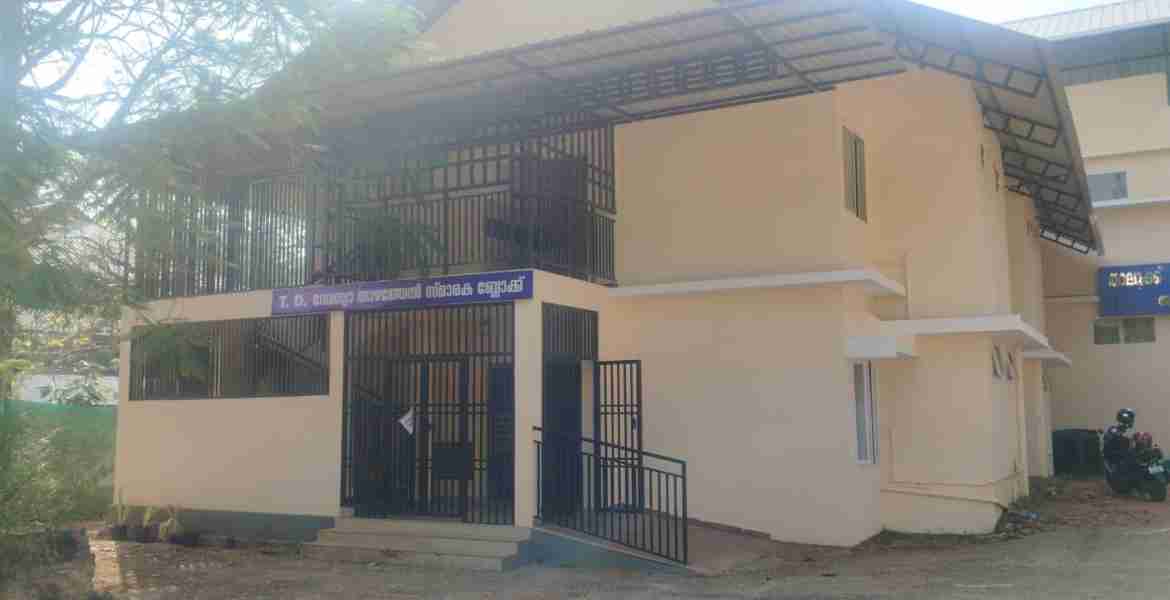 കുറവിലങ്ങാട് താലൂക്ക് ആശുപത്രിയിൽ പുതിയതായി നിർമിച്ച പേ വാർഡ്.