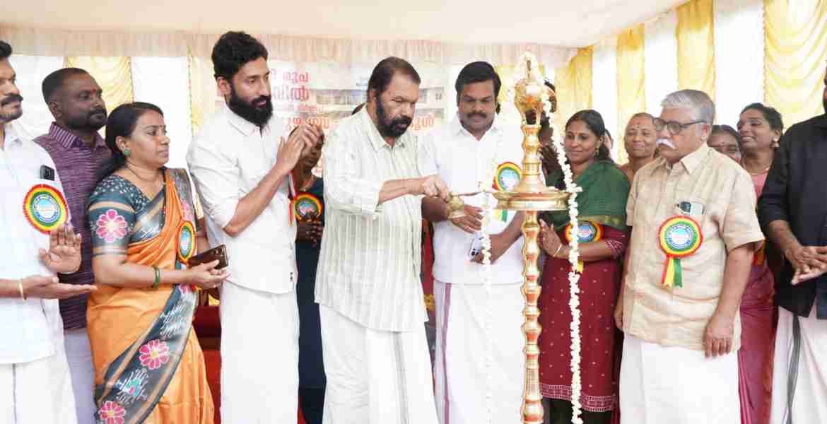 മലയാലപ്പുഴ സര്‍ക്കാര്‍ എല്‍ പി സ്‌കൂള്‍ പുതിയ കെട്ടിടം മന്ത്രി വി ശിവന്‍കുട്ടി ഉദ്ഘാടനം ചെയ്യുന്നു