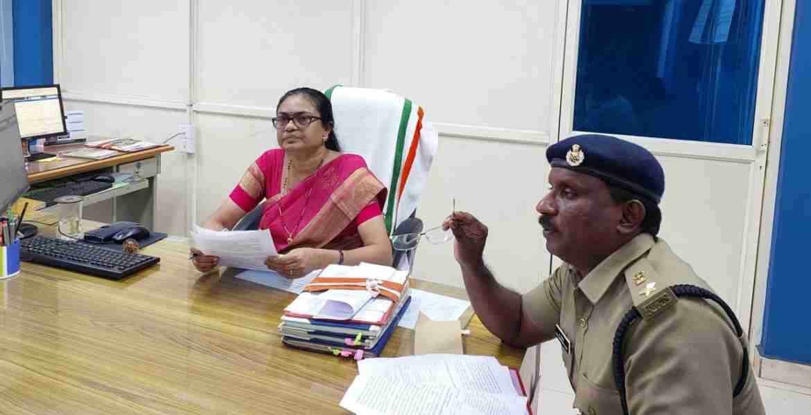 എഡിഎം ബി ജ്യോതിയുടെ അധ്യക്ഷതയില്‍ കലക്ടറേറ്റില്‍ ചേര്‍ന്ന എക്‌സൈസ് ജില്ലാതല വ്യാജമദ്യ നിയന്ത്രണ സമിതി യോഗം
