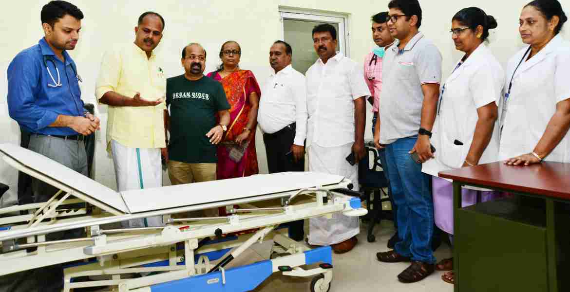 ജില്ലാ ആശുപത്രിയിൽ ആരംഭിക്കുന്ന കാർ ഡിയോളജി ഒ പി യിലെ സൗകര്യങ്ങൾ ജില്ലാ പഞ്ചായത്ത് പ്രിസിഡണ്ടിന്റെ നേതൃത്വത്തിൽ വിലയിരുത്തുന്നു