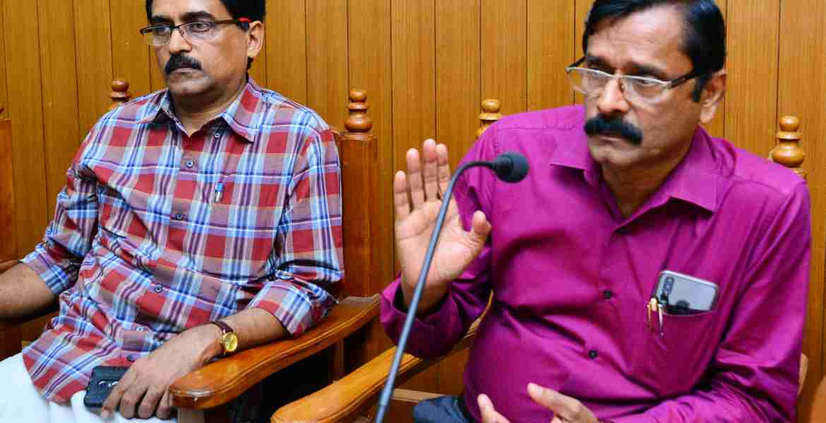  ബാലാവകാശ സംരക്ഷണ  കമീഷന്‍ ചെയര്‍മാന്‍ പി സുരേഷ് നടത്തിയ വാര്‍ത്താസമ്മേളനം