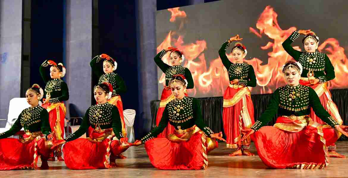 സ്ത്രീപക്ഷ നവകേരളം പരിപാടിയിൽ ഏറ്റുമാനൂർ മോഡൽ റസിഡൻഷ്യൽ സ്‌കൂളിലെ വിദ്യാർഥികൾ അവതരിപ്പിച്ച നൃത്തം.