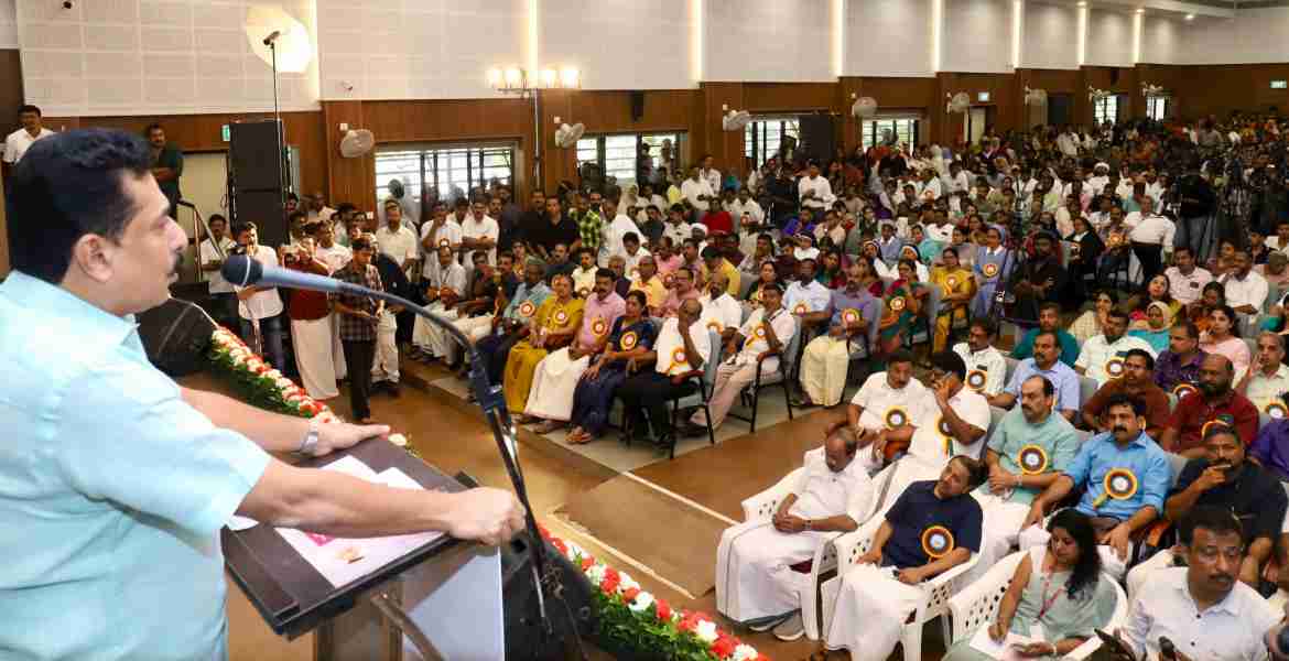 സംസ്ഥാന അധ്യാപക ദിനാഘോഷം കണ്ടംകുളം ജൂബിലി ഹാളില്‍ മന്ത്രി എൻ ഷംസുദ്ദീൻ ഉദ്ഘാടനം ചെയുന്നു
