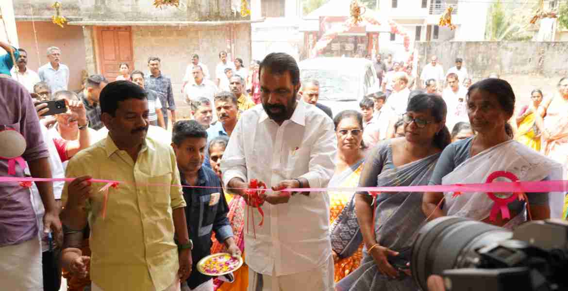  വടശേരിക്കര സര്‍ക്കാര്‍ എല്‍.പി. സ്‌കൂള്‍ പുതിയ കെട്ടിടത്തിന്റെ ഉദ്ഘാടനം വിദ്യാഭ്യാസ വകുപ്പ് മന്ത്രി വി ശിവന്‍കുട്ടി നിര്‍വഹിക്കുന്നു
