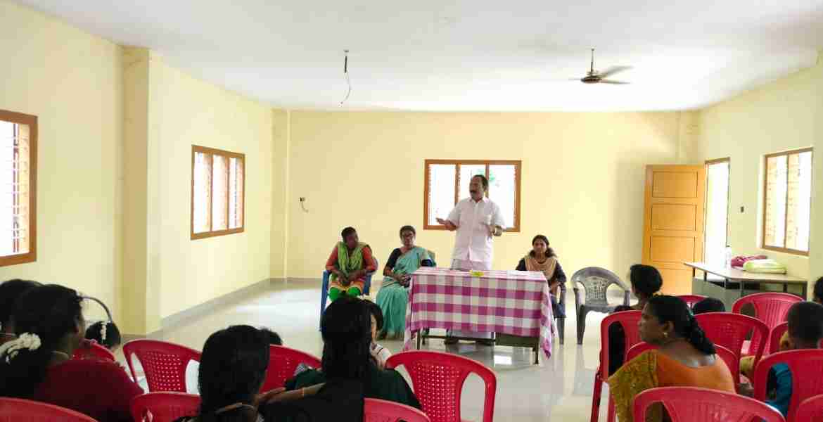 ഓമല്ലൂര്‍ ഗ്രാമപഞ്ചായത്തിന്റെ വികസനോത്സവം 2023  പഞ്ചായത്ത് പ്രസിഡന്റ് അഡ്വക്കേറ്റ് ജോണ്‍സണ്‍ വിളവിനാല്‍ പറയനാലി കമ്മ്യൂണിറ്റി സെന്‍ട്രലില്‍ ഉദ്ഘാടനം ചെയ്യുന്നു.