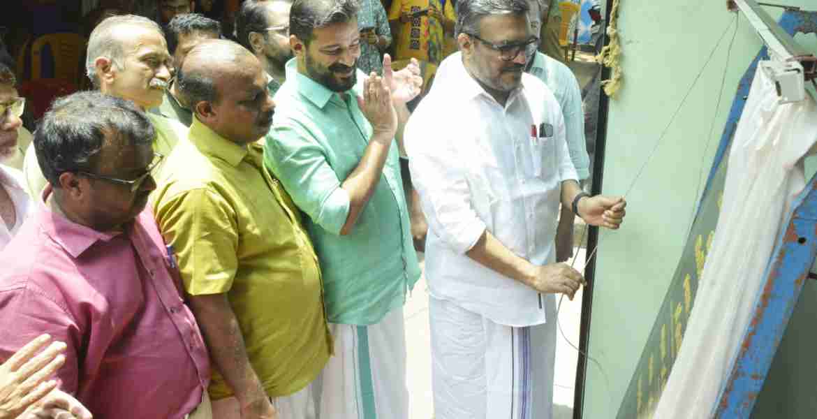 വടക്കാഞ്ചേരി നഗരസഭ ഖരമാലിന്യ സംസ്കരണ പ്ലാൻ്റ് ഉദ്ഘാടനം മന്ത്രി എം.ബി രാജേഷ് നിർവ്വഹിച്ചു.