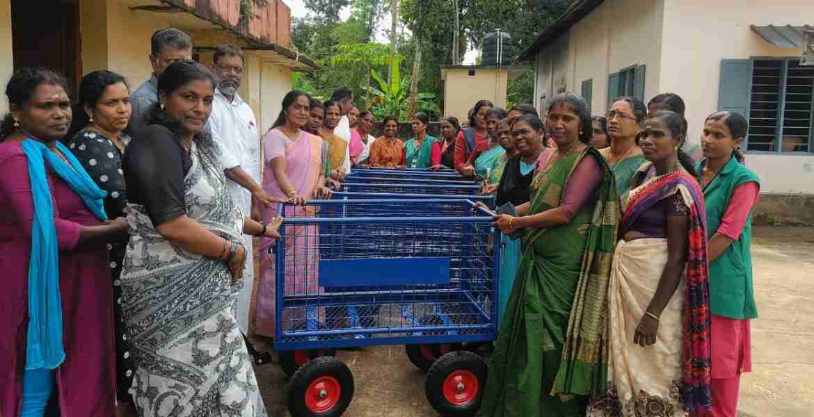ഹരിത കര്‍മ്മ സേനയ്ക്ക് മെറ്റല്‍ ട്രോളി നല്‍കി