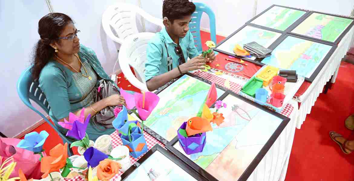 ക്രിയേറ്റിവിറ്റി കോർണറിൽ അഭിനന്ദ് ( സ്റ്റോറി ഫോട്ടോ )