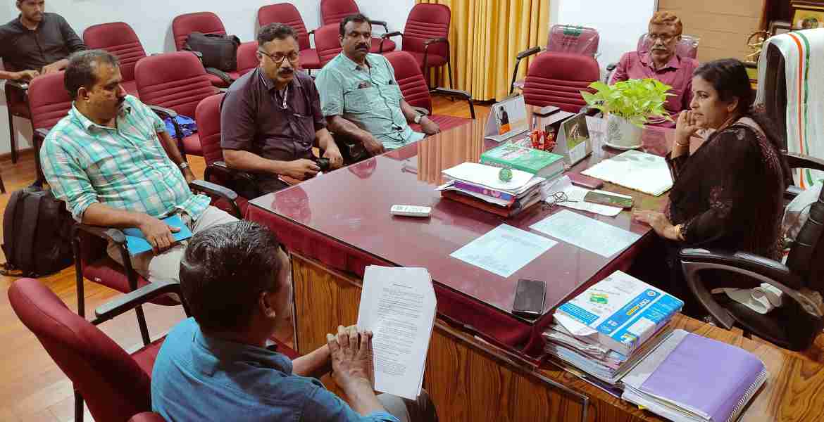 എസ്. പി. സി. എ.മാനേജ്മെന്റ് കമ്മറ്റി രൂപീകരണമായി ബന്ധപ്പെട്ട് ജില്ലാ പഞ്ചായത്തിൽ ചേർന്ന  യോഗത്തിൽ നിന്ന്