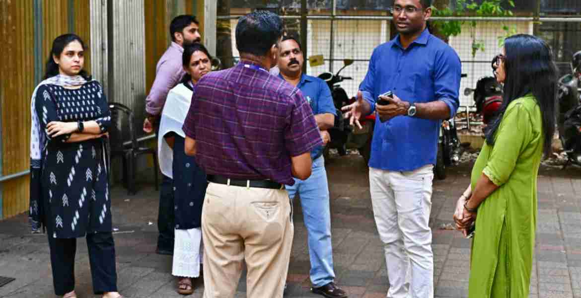 ജില്ലാതല പോസ്റ്റൽ ബാലറ്റ് ക്ലിയറിങ്  കേന്ദ്രം  കലക്ടർ സന്ദർശിച്ചു