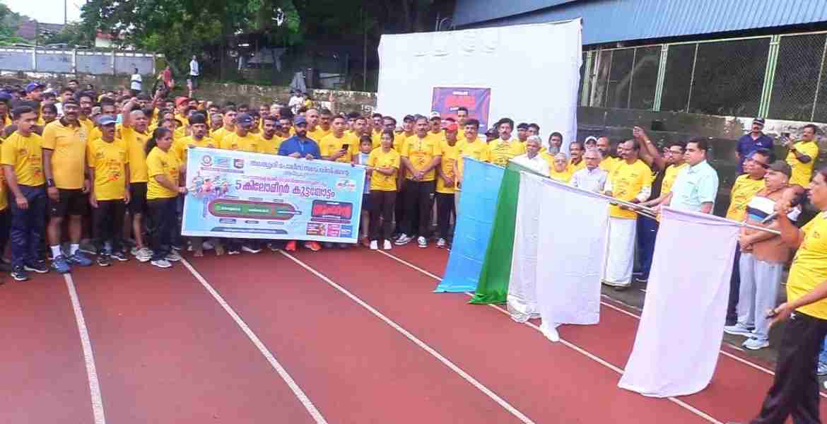ലഹരിവിരുദ്ധ ദിനത്തിൽ തലശ്ശേരിയിൽ കൂട്ടയോട്ടം സംഘടിപ്പിച്ചു 