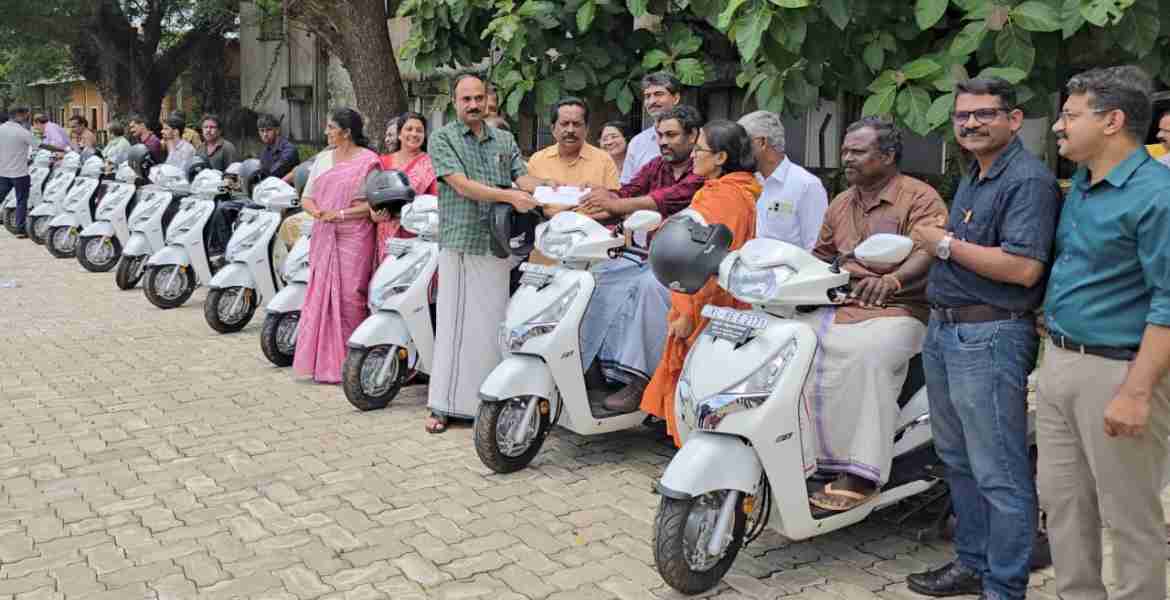 ഭിന്നശേഷിക്കാര്‍ക്ക് മുച്ചക്ര വാഹനങ്ങള്‍ വിതരണം ചെയ്തു