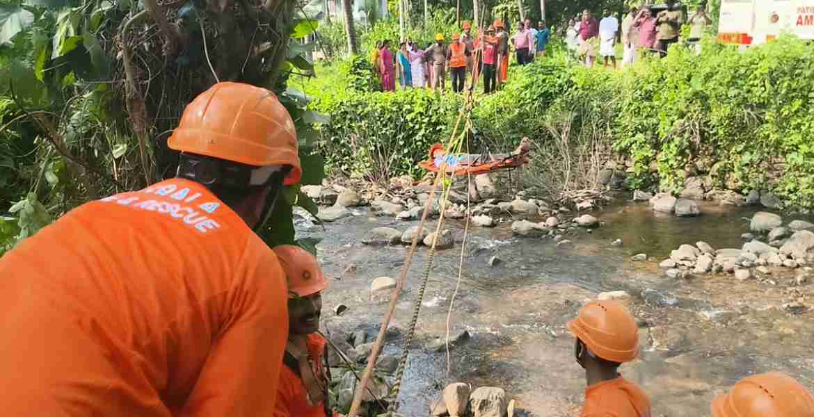 ഉരുൾപൊട്ടൽ മുന്നൊരുക്കം: നിടുംപുറംചാലിൽ മോക്ക് ഡ്രിൽ സംഘടിപ്പിച്ചു