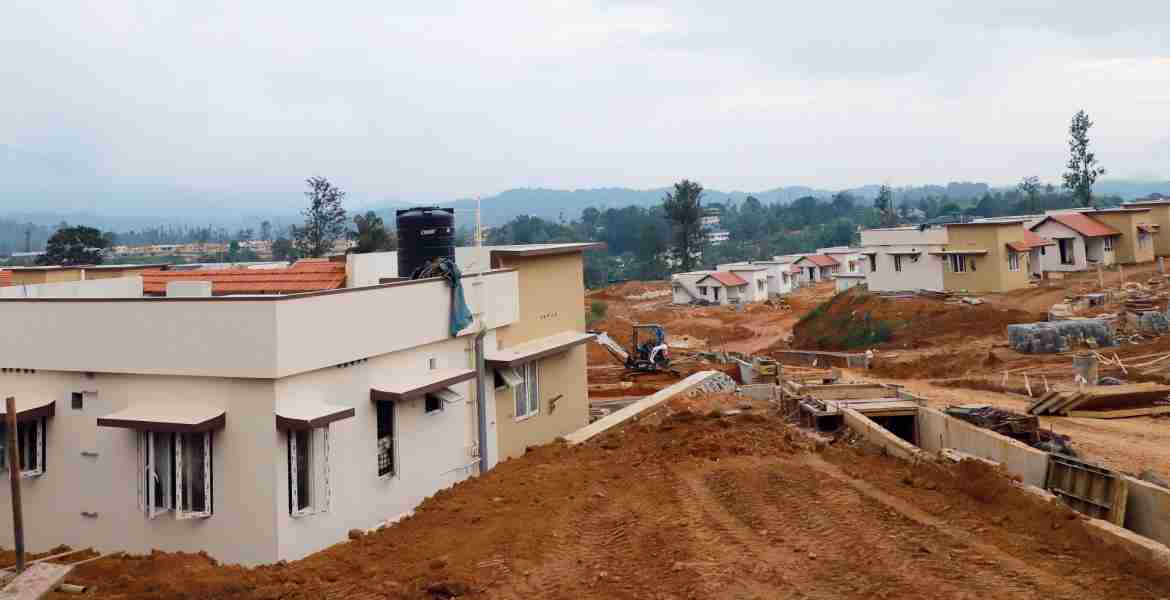 ടൗൺഷിപ്പിലെ വീടുകളുടെ നിർമ്മാണം പുരോഗമിക്കുന്നു