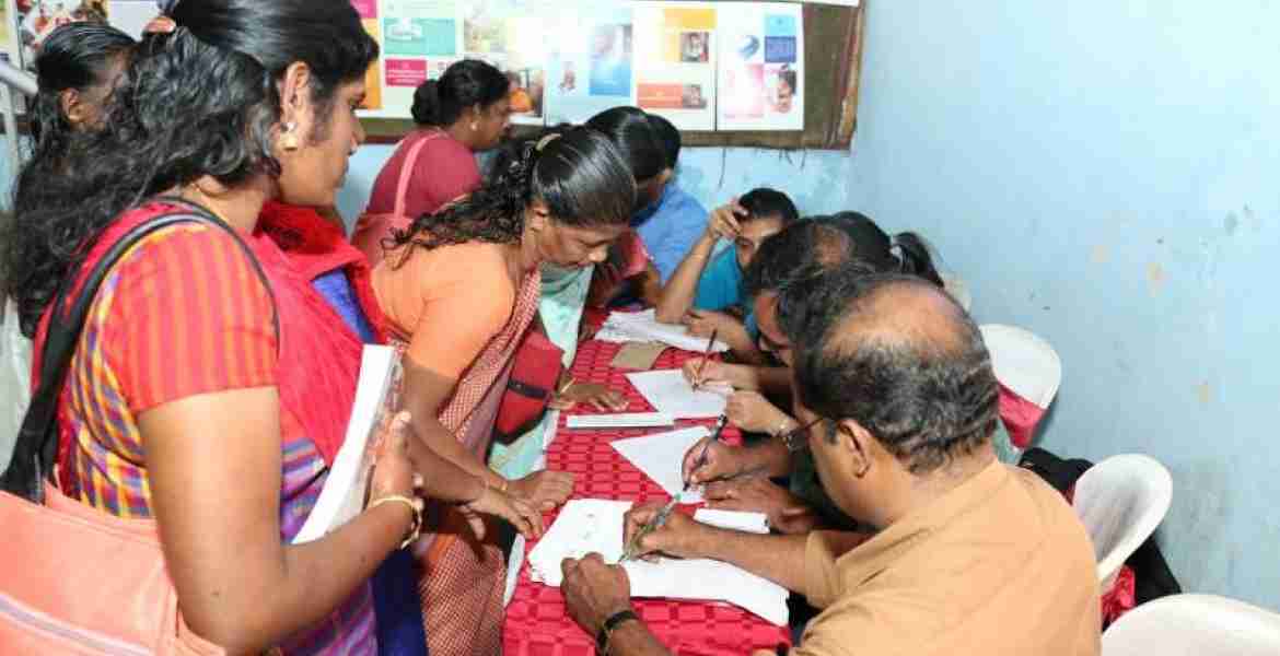 കട്ടപ്പന നഗരസഭയിലെ ഗുണഭോക്തൃ സംഗമ അദാലത്തില്‍ പങ്കെടുത്തവര്‍