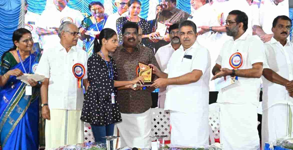 മത്സ്യത്തൊഴിലാളി ക്ഷേമനിധി ബോര്‍ഡ് വിദ്യാഭ്യാസ കായിക പ്രോത്സാഹന അവാര്‍ഡ് സംസ്ഥാനതല ഉദ്ഘാടനം  മന്ത്രി നിര്‍വഹിച്ചു