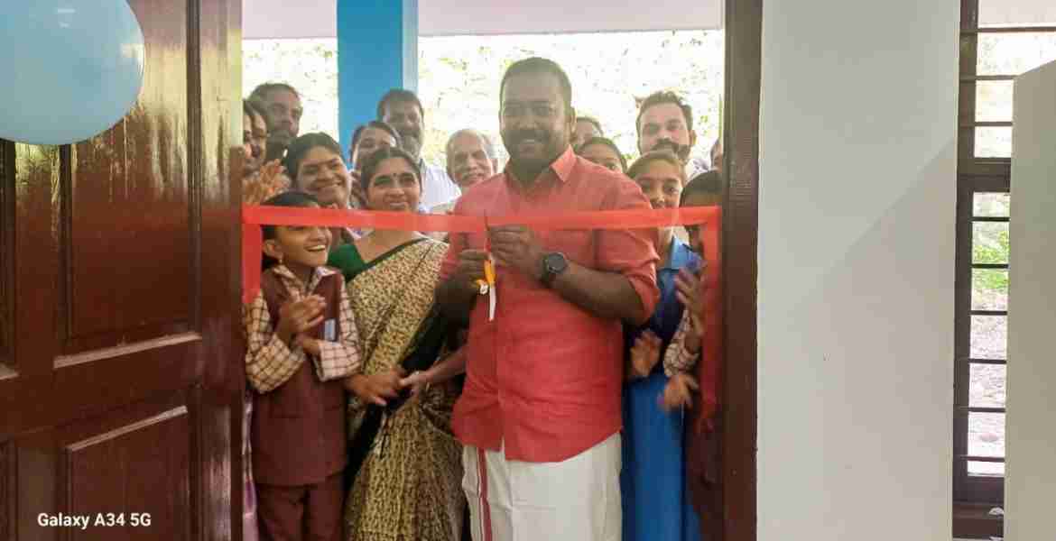 മാടായി ഗവ ഗേൾസ് ഹയർ സെക്കന്ററി സ്കൂളിൽ നടക്കുന്ന ഏകദിന ശില്പശാലയുടെ ഉദ്ഘാടനം കണ്ണൂർ ജില്ലാപഞ്ചായത് അംഗം സി പി ഷിജു നിർവഹിക്കുന്നു.