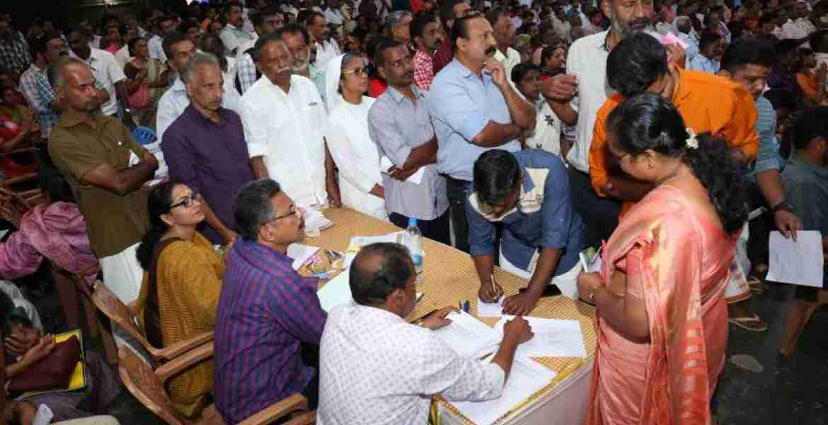 കട്ടപ്പന ടൗണ്‍ ഹാളില്‍ നടന്ന ജില്ലാതല വൈദ്യുത അദാലത്തില്‍ നിന്ന്.