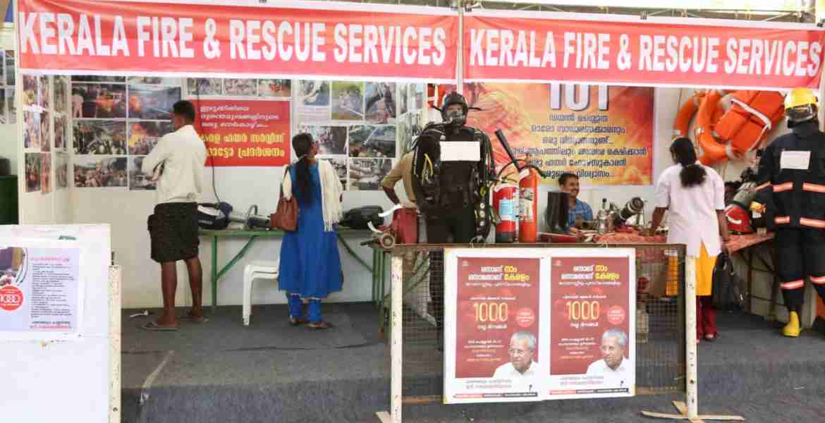 നിറവ് പ്രദര്ശന വിപണന മേളയില്  അഗ്നിശമന സേന ഒരുക്കിയ  സ്റ്റാള്