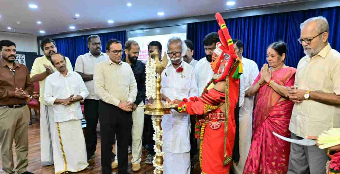 കളരിപ്പയറ്റ് സർട്ടിഫിക്കറ്റ് കോഴ്സ് : കേരള ഫോക് ലോർ അക്കാദമിയും കണ്ണൂർ സർവകലാശാലയും ധാരണാ പത്രം കൈമാറി 