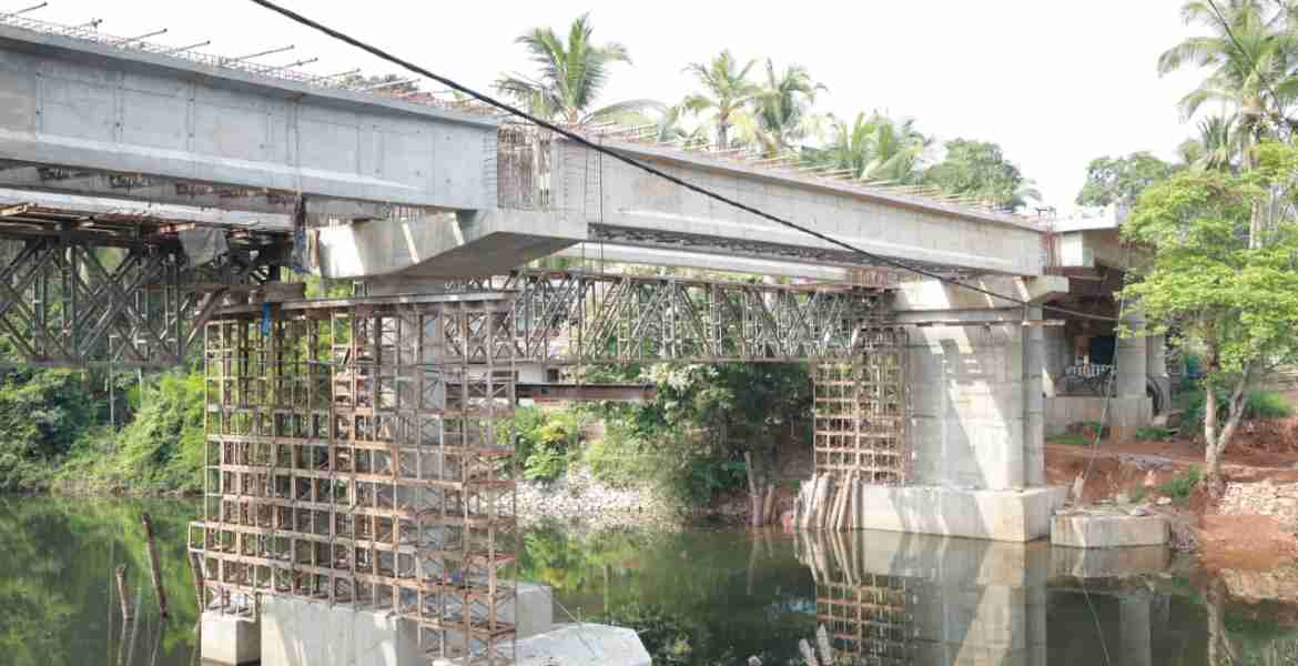 കീഴത്തൂര്‍ പാലം