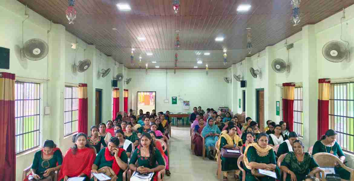 കുടുംബശ്രീ പ്രവര്‍ത്തകര്‍ക്ക് രോഗീ പരിചരണത്തില്‍ പരിശീലനം നല്‍കി