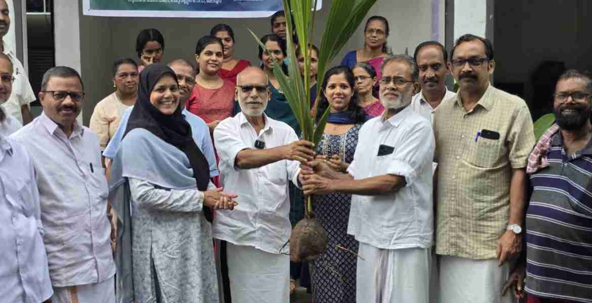 മേപ്പയൂർ ഗ്രാമപഞ്ചായത്തിൽ കൃഷിഭവൻ്റെ നേതൃത്വത്തിൽ ഒരുങ്ങിയ ഞാറ്റുവേല ചന്തയുടെ ഉദ്ഘാടനം പഞ്ചായത്ത് പ്രസിഡണ്ട് കെ ടി രാജൻ നിർവഹിക്കുന്നു