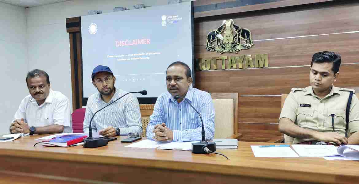 ജില്ലയിൽ ഇന്നു വൈകിട്ട് നാലുമണിക്ക് നടക്കുന്ന സിവിൽ ഡിഫൻസ് മോക്ക് ഡ്രില്ലിന്റെ ഭാഗമായി കളക്‌ട്രേറ്റ് വിപഞ്ചിക കോൺഫറൻസ് ഹാളിൽ ജില്ലാ കളക്ടർ ജോൺ. വി. സാമുവലിന്റെ അധ്യക്ഷതയിൽ ചേർന്ന യോഗം.