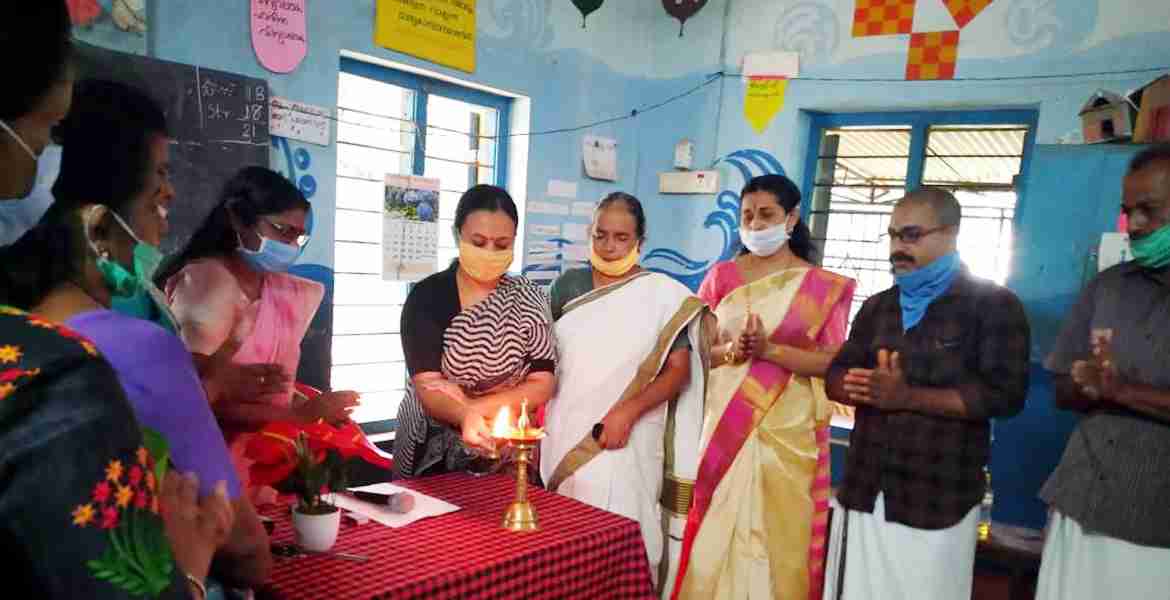 നെല്ലിക്കാല ഗവ എല്‍പി സ്‌കൂളിന്റെ പുതിയ കെട്ടിട നിര്‍മാണ ഉദ്ഘാടനം വീണാ ജോര്‍ജ് എംഎല്‍എ നിര്‍വഹിക്കുന്നു. 