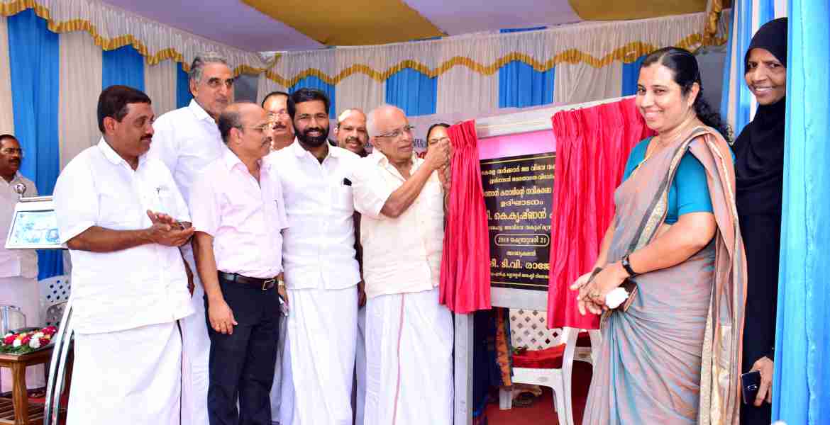 സുല്‍ത്താന്‍ കനാലിന്റെ നവീകരണ പ്രവൃത്തി  ജലവിഭവ വകുപ്പ് മന്ത്രി  കെ കൃഷ്ണന്‍കുട്ടി ഉദ്ഘാടനം ചെയ്യുന്നു