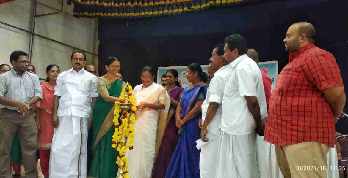 കേരളാ പാലിയേറ്റീവ് കെയർ ദിനാചരണവും ജില്ലാ സംഗമവും ജില്ലാ പഞ്ചായത്ത് പ്രസിഡൻറ് കുമാരി കൊച്ചുത്രേസ്യ പൗലോസ് ഉദ്ഘാടനം ചെയ്യുന്നു