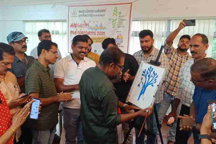 മലബാർ റിവർ ഫെസ്റ്റിനോടനുബന്ധിച്ച് സംഘടിപ്പിച്ച കയാക്കിങ് ബ്രഷ് സ്ട്രോക്സിൽ നിന്നും