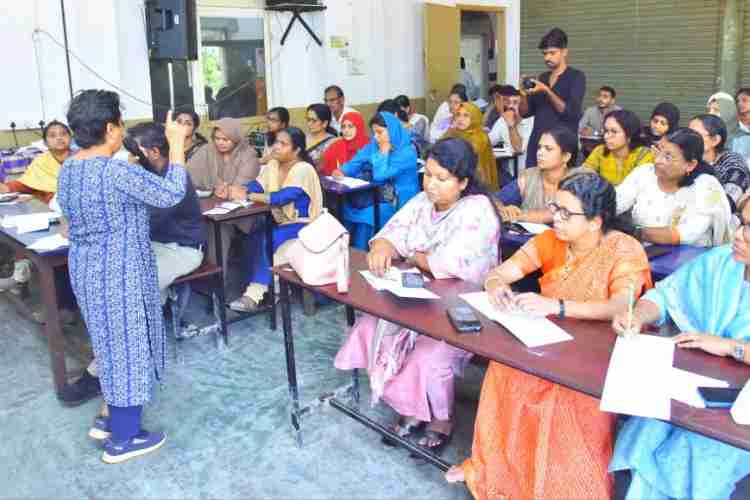 വെള്ളിമാടുകുന്ന് ജെ.ഡി.ടി ഇസ്ലാം മള്‍ട്ടിമീഡിയ കോളേജില്‍ നടന്ന പോളിങ് ഡ്യൂട്ടി പരിശീലനം