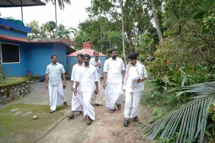 കാവിലുംപാറ പഞ്ചായത്തിൽ കൃഷിനാശം ഉണ്ടായ സ്ഥലങ്ങൾ മന്ത്രി ടി സിദ്ദീഖ് സന്ദർശിക്കുന്നു