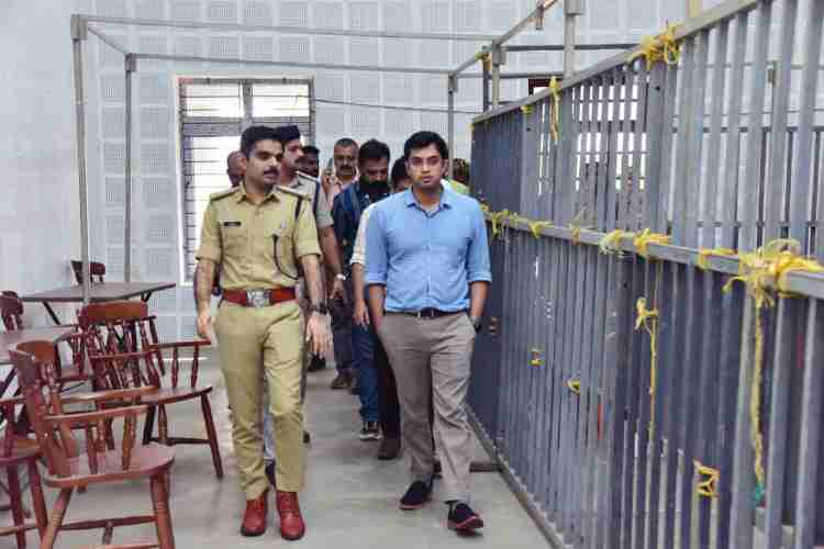 വടകര, കുറ്റ്യാടി, നാദാപുരം നിയമസഭ മണ്ഡലങ്ങളുടെ വോട്ടെണ്ണല്‍ കേന്ദ്രമായ വടകര മടപ്പള്ളി കോളേജില്‍ ജില്ലാ കലക്ടര്‍ സ്‌നേഹില്‍ കുമാര്‍ സിങ് സന്ദര്‍ശനം നടത്തുന്നു