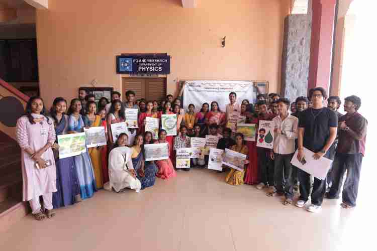 പന്തളം എന്‍.എസ്.എസ് കോളജില്‍ നടന്ന ഗീന്‍ ബട്ടണ്‍ സിഗ്‌നേച്ചര്‍ കാമ്പയിന്‍