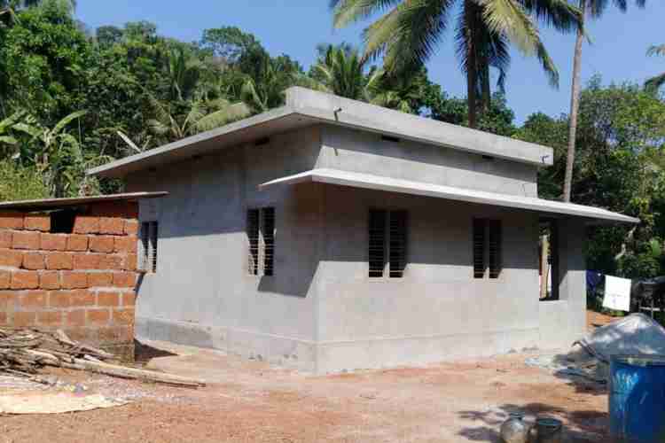 ചീറ്റ കോളനിയില്‍ നിര്‍മ്മാണം പുരോഗമിക്കുന്ന വീടുകളിലൊന്ന്
