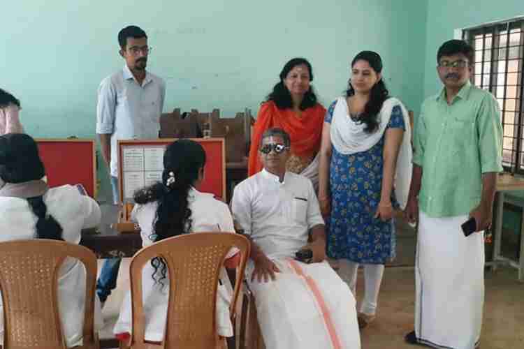 സാക്ഷരതാമിഷൻ തുല്യതാപഠനകേന്ദ്രത്തിന്റെ നേതൃത്വത്തിൽ ഐറിസ് അക്കാദമി ആൻഡ്് ഐ കെയറിന്റെ സഹകരണത്തോടെ നേത്രപരിശോധന ക്യാമ്പ്.