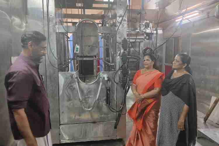 ഇരവിപേരൂര്‍ ഗ്രാമപഞ്ചായത്തിലെ പ്രവര്‍ത്തനസജ്ജമായ ആധുനിക അറവുശാല